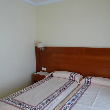 Otel Cervantes 2*